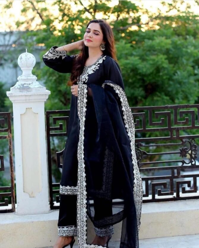 3pcs Women Stitched Organza Embroidered Suit