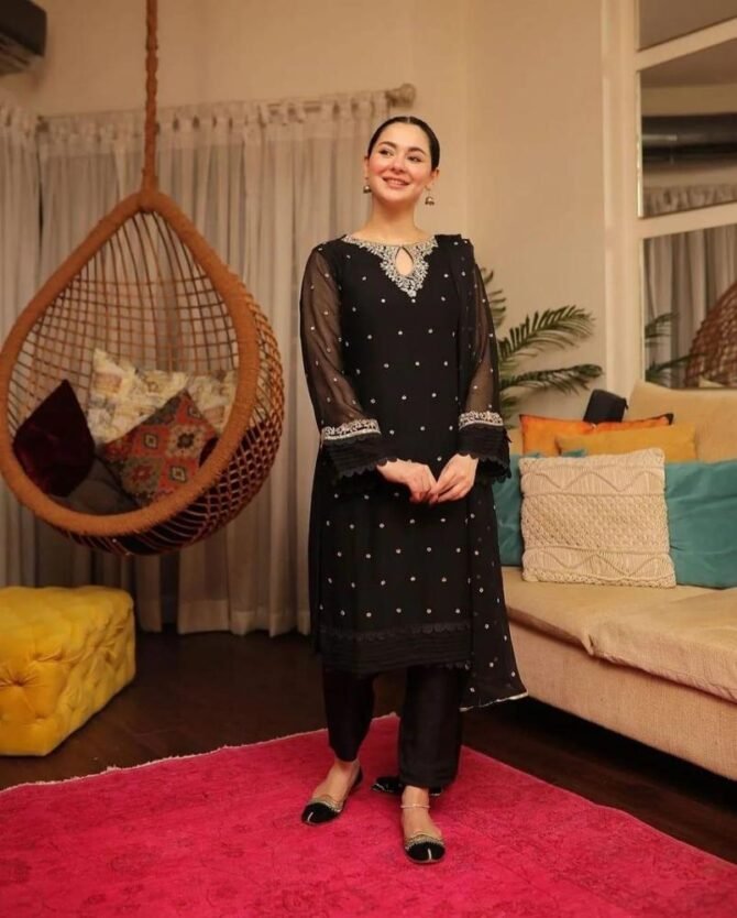 3pcs Women Stitched Chiffon Embroidered Suit