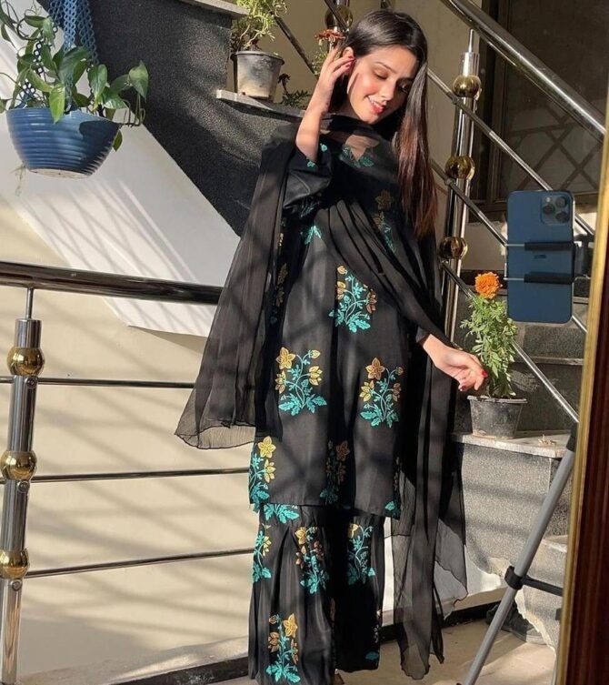 3pcs Women Stitched Linen Printed Suit