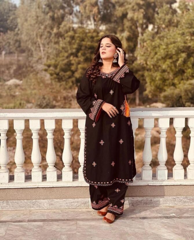 2pcs Women Stitched Linen Embroidered Suit