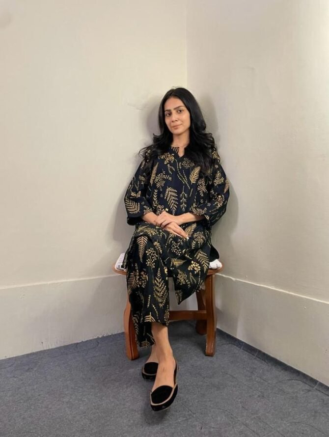 2pcs Women Stitched Linen Printed Shirt And Trouser