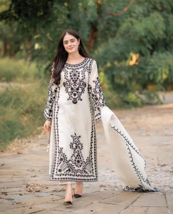 3pcs Women Stitched Organza Embroidered Suit