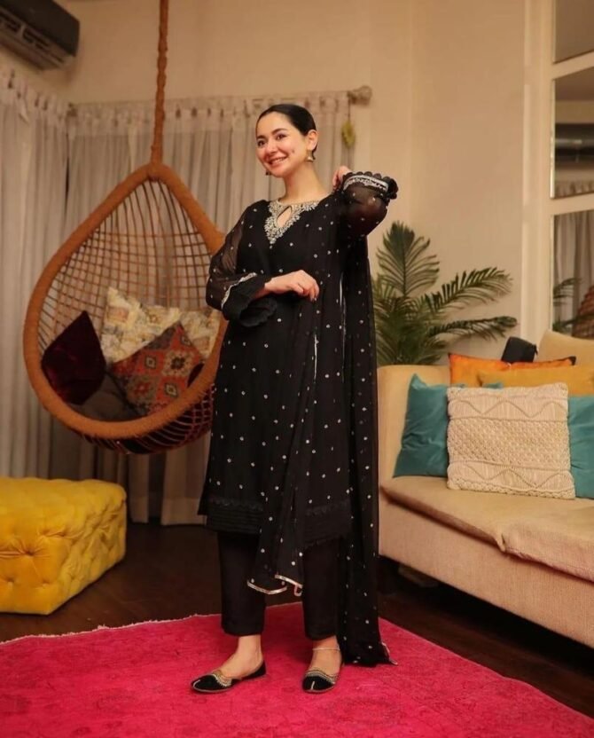 3pcs Women Stitched Chiffon Embroidered Suit