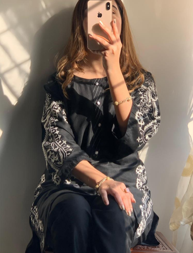 2pcs Women Stitched Linen Embroidered Suit